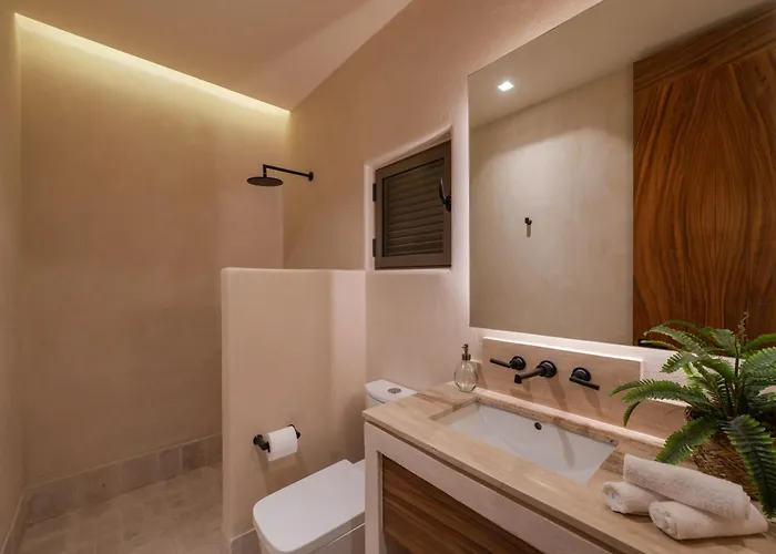 Artila Haven Rooftop Jacuzzi W Open Views Apartment *